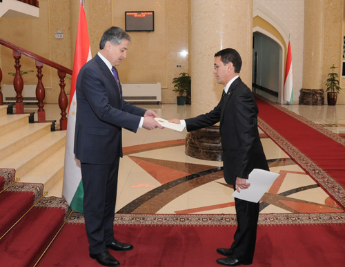 Послы Туркменистана и Грузии вручили верительные грамоты главе МИД Таджикистана