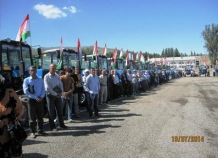 Жителям Хатлона подарили белорусские тракторы